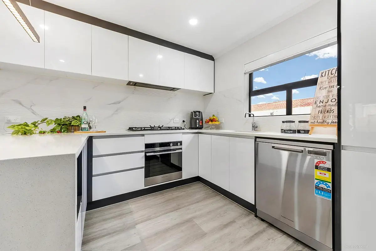 Premium kitchen refit — South Auckland