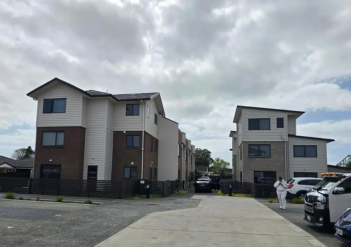 27 Calvert Avenue — 13-home development, Mangere